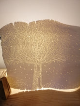Charger l'image dans la galerie, Lithophanie "La feuille d'automne..."